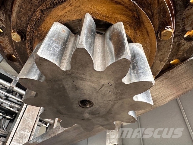 CAT 325 C Swing gear Коробка передач