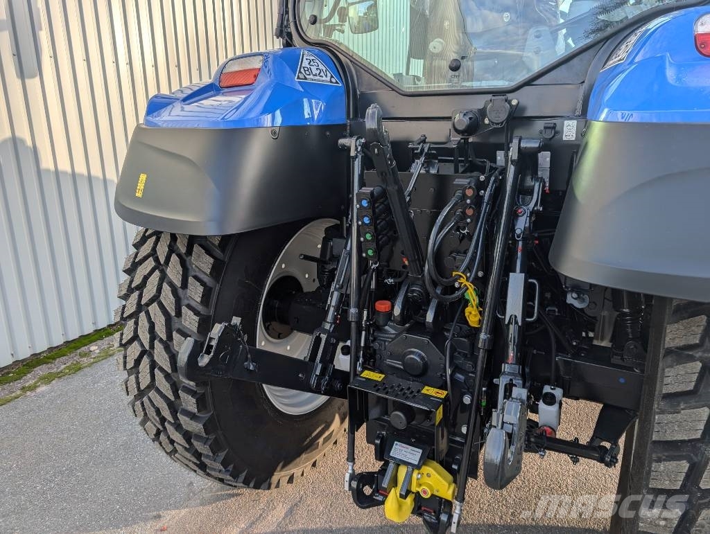 New Holland T5.110 AC, Frontlyft Omg. lev! Трактори