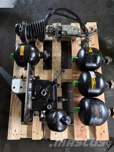 Liebherr L 580 USED HYDRAULIC PARTS CAB Hydraulics