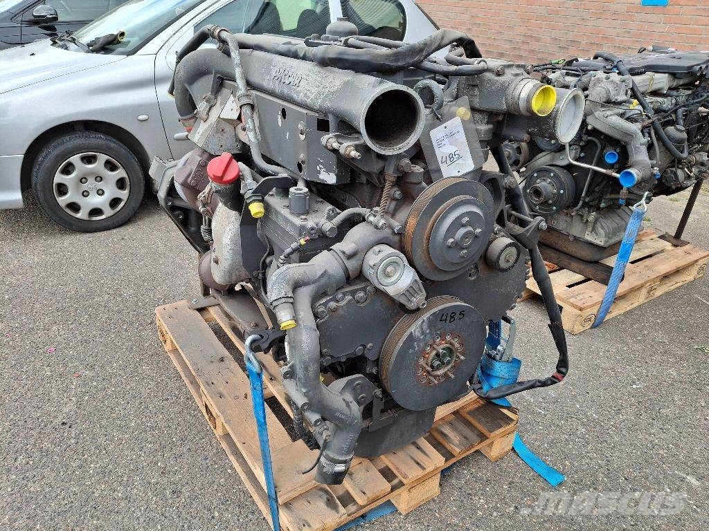 Paccar PR228S2 (310HP) 发动机
