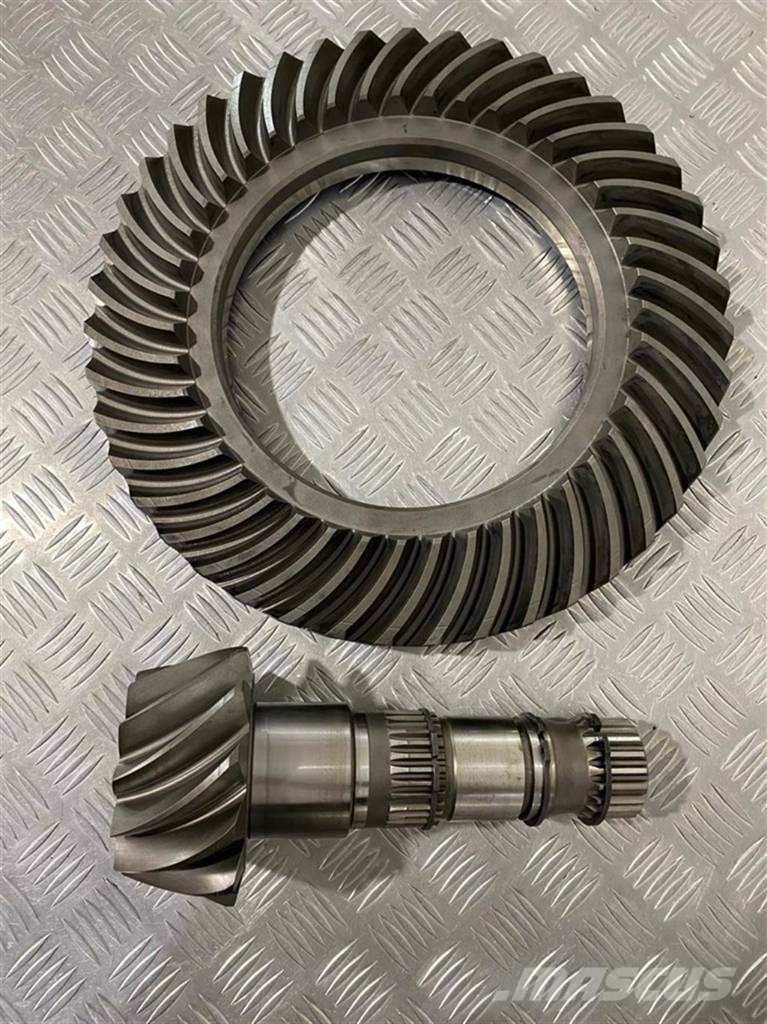 Fendt 822 S4 CROWN AND PINION/BEVEL GEAR أجهزة نقل