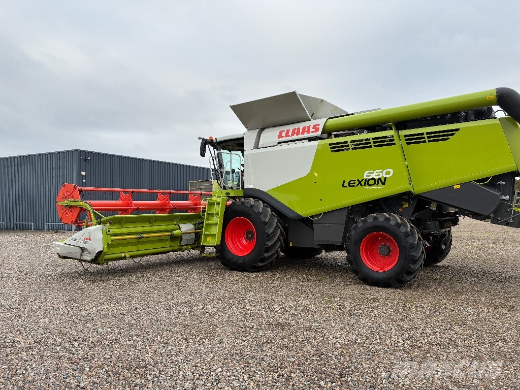 CLAAS Lexion 660 Combine harvesters