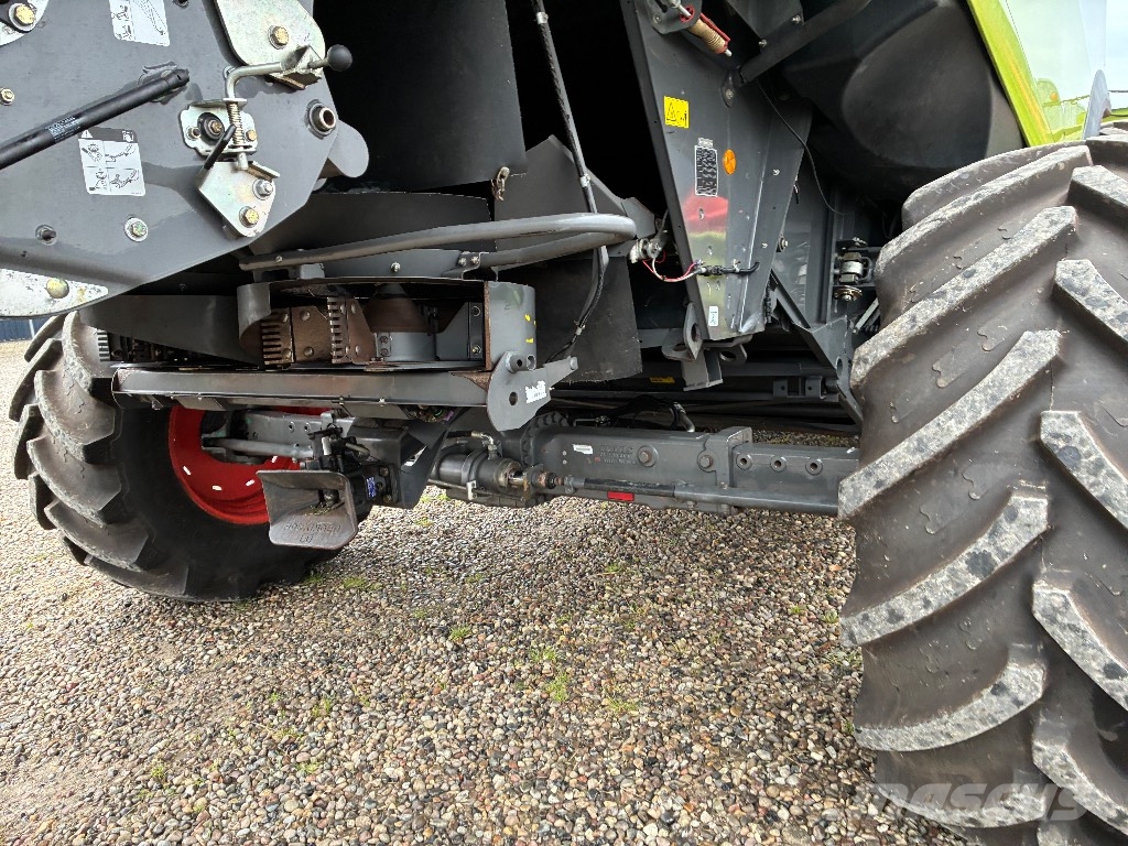 CLAAS Lexion 660 Combine harvesters