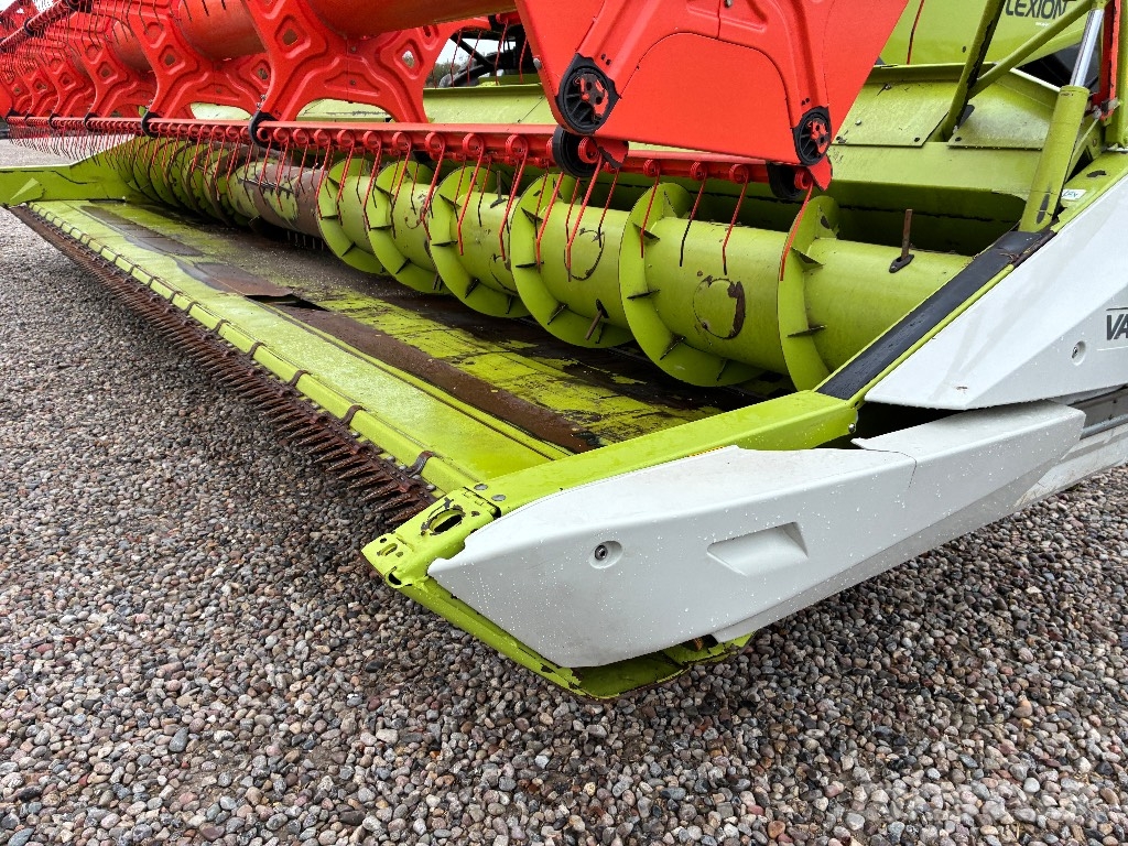 CLAAS Lexion 660 Combine harvesters