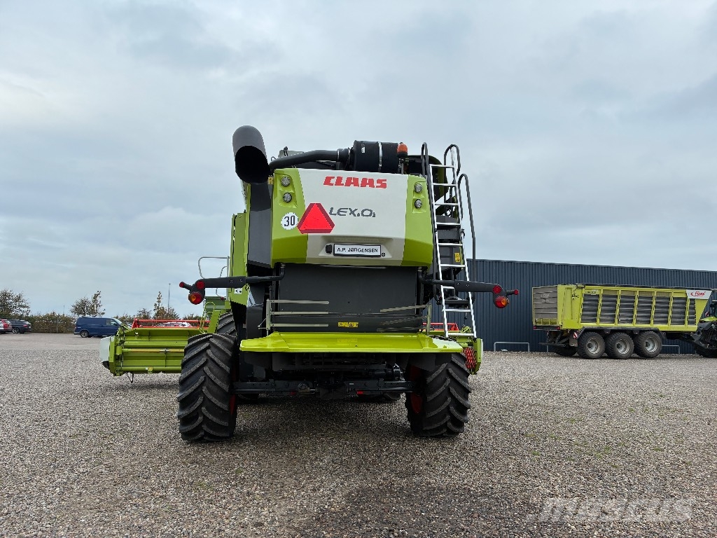 CLAAS Lexion 660 Combine harvesters
