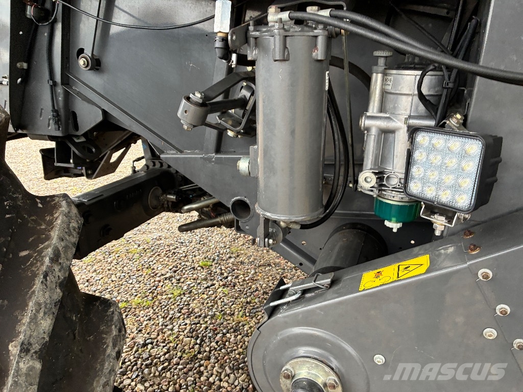 CLAAS Lexion 660 Combine harvesters