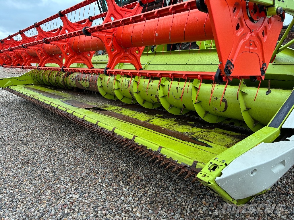 CLAAS Lexion 660 Combine harvesters