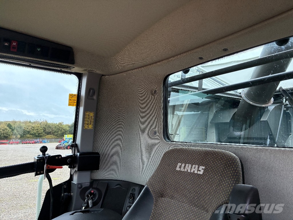 CLAAS Lexion 660 Combine harvesters