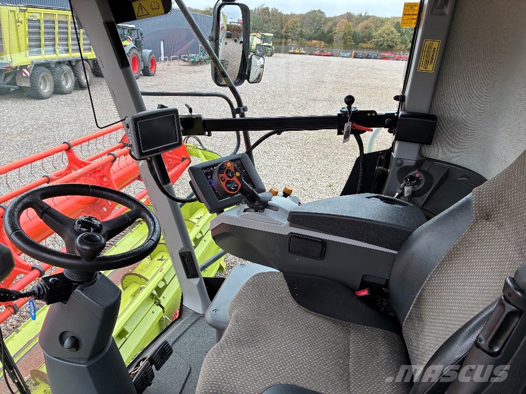 CLAAS Lexion 660 Combine harvesters