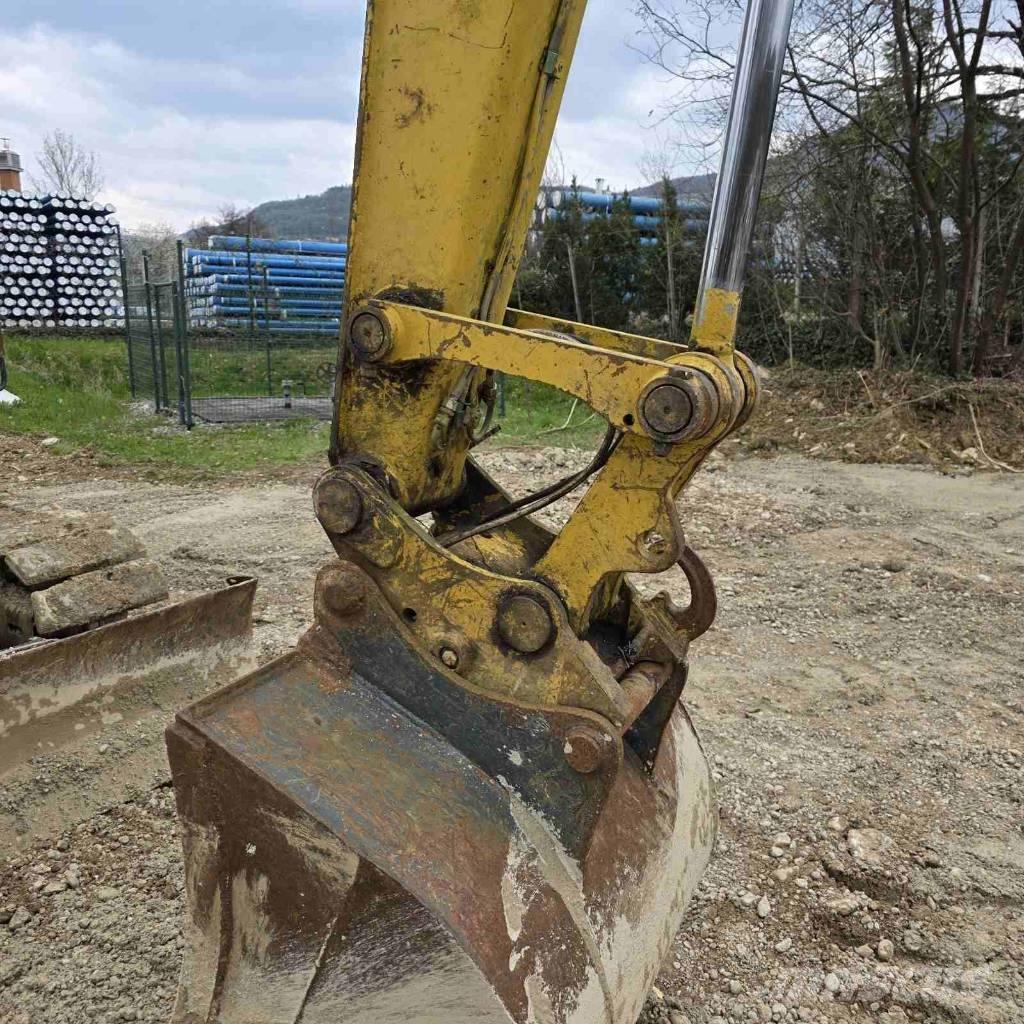 Komatsu PC 138 US 履带挖掘机