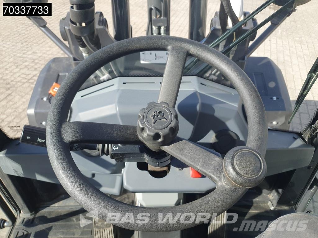Bobcat L75 Gumikerekes homlokrakodók