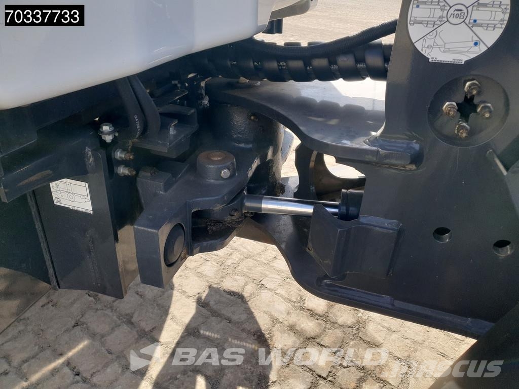 Bobcat L75 Gumikerekes homlokrakodók