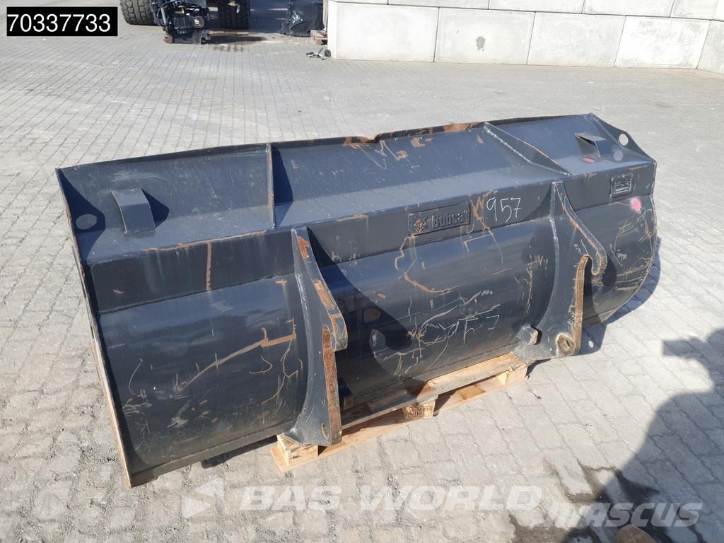 Bobcat L75 Gumikerekes homlokrakodók