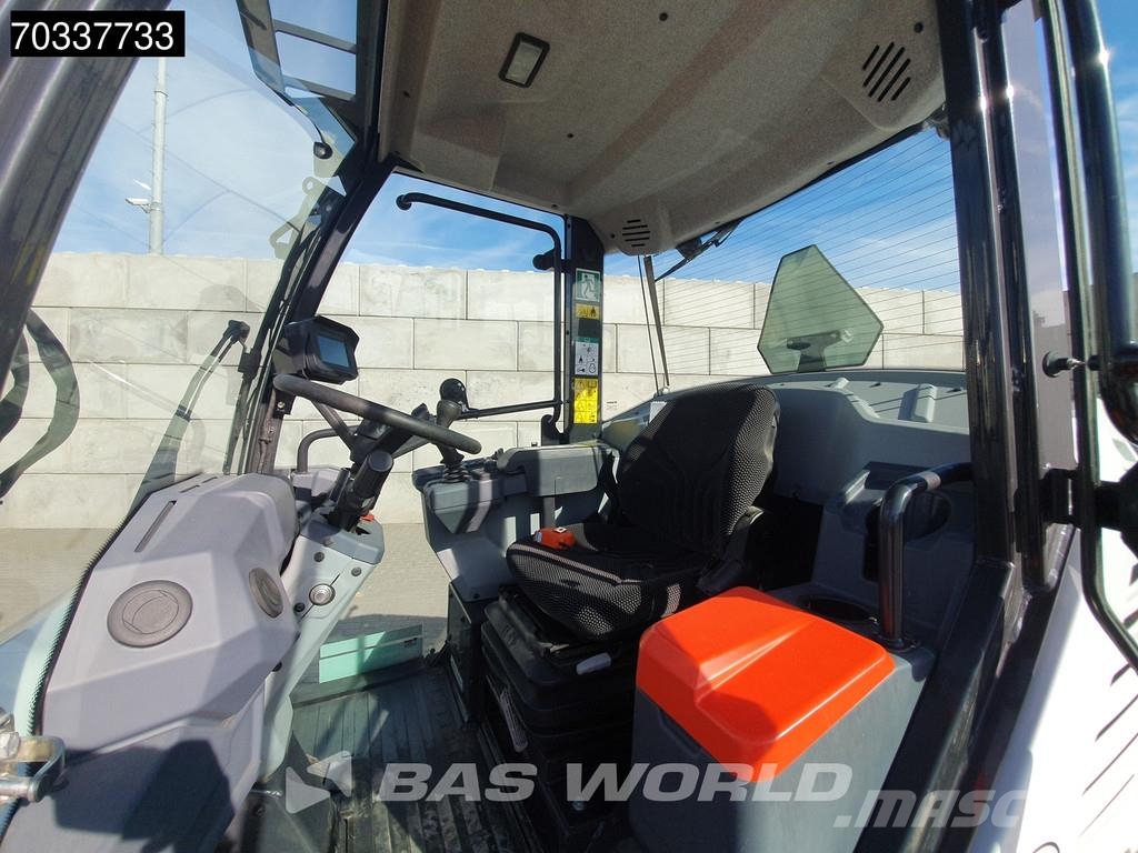 Bobcat L75 Gumikerekes homlokrakodók