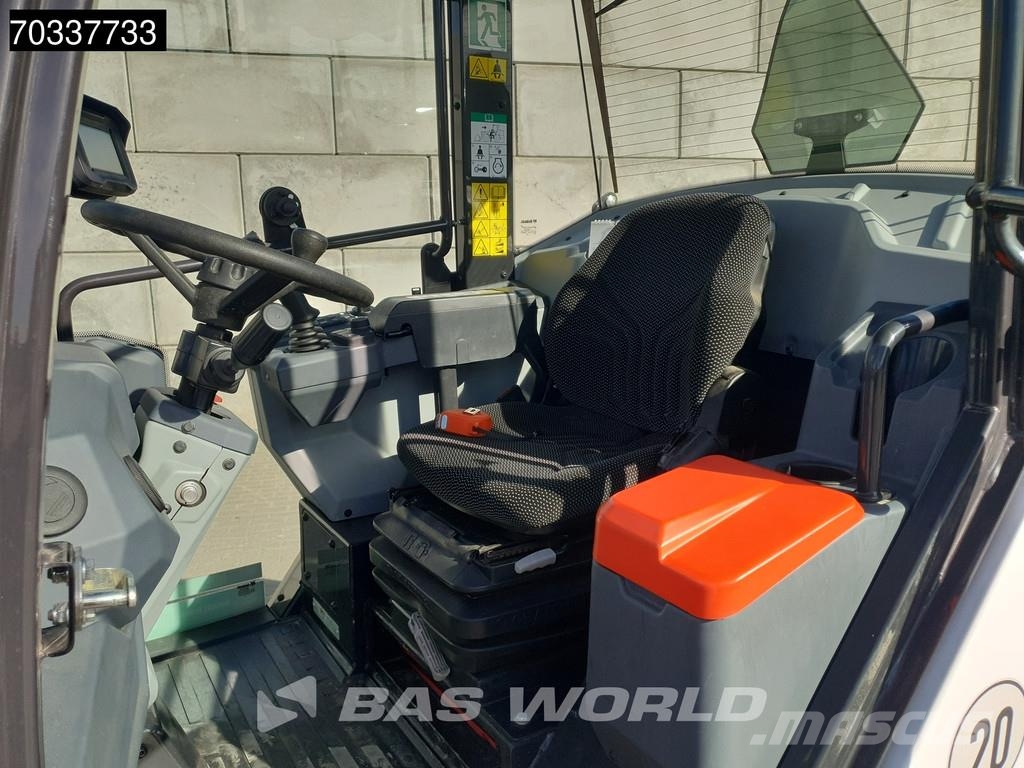 Bobcat L75 Gumikerekes homlokrakodók