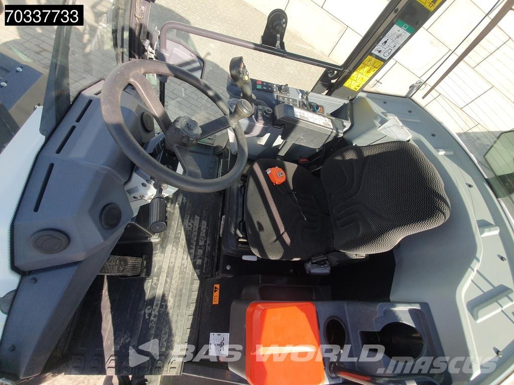 Bobcat L75 Gumikerekes homlokrakodók