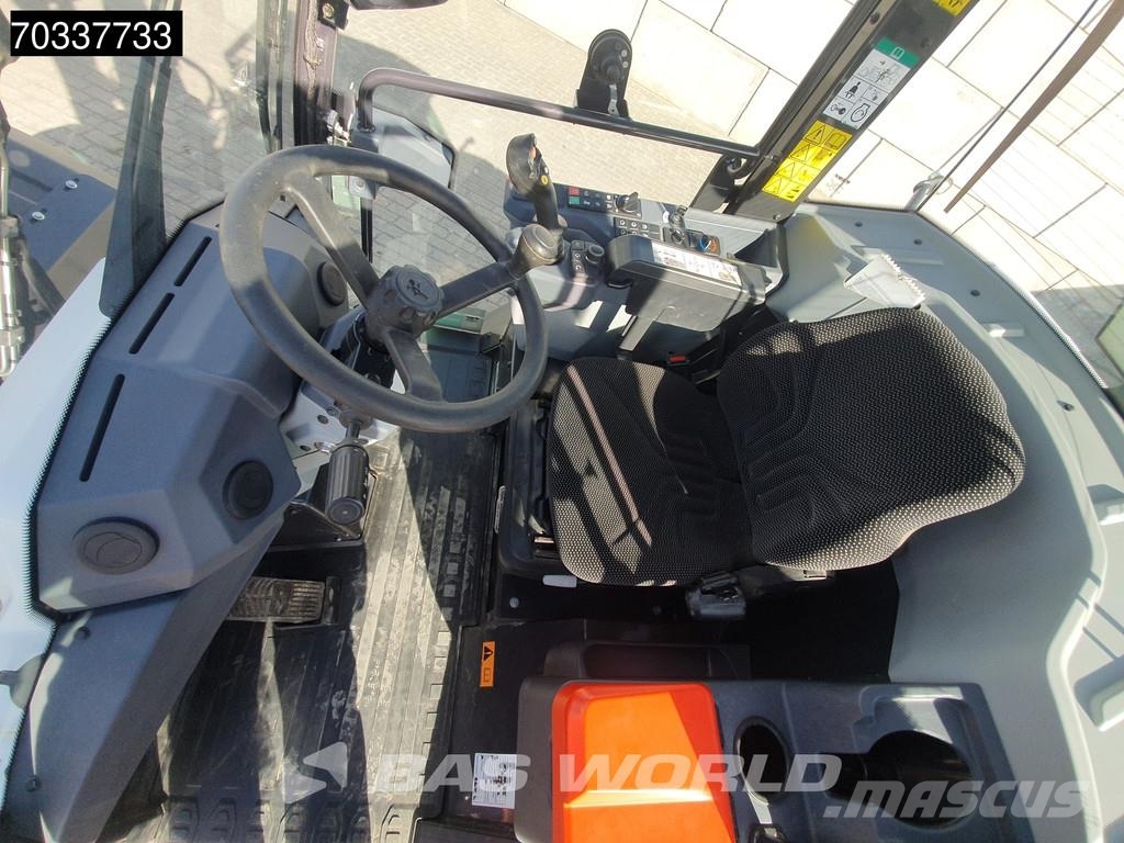 Bobcat L75 Gumikerekes homlokrakodók
