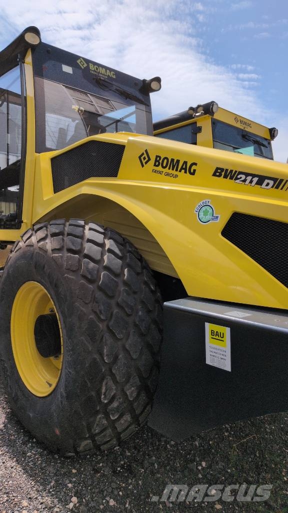 Bomag Walzenzug BW 211 D-5 Stufe V Enkelt tromle