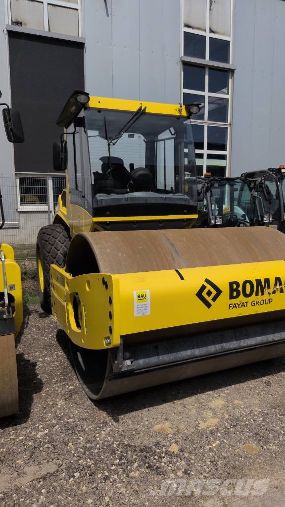 Bomag Walzenzug BW 211 D-5 Stufe V Enkelt tromle