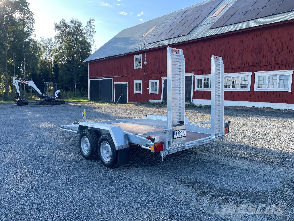 Neptun Maskintransport 3500kg OMG LEV Zemie treileri