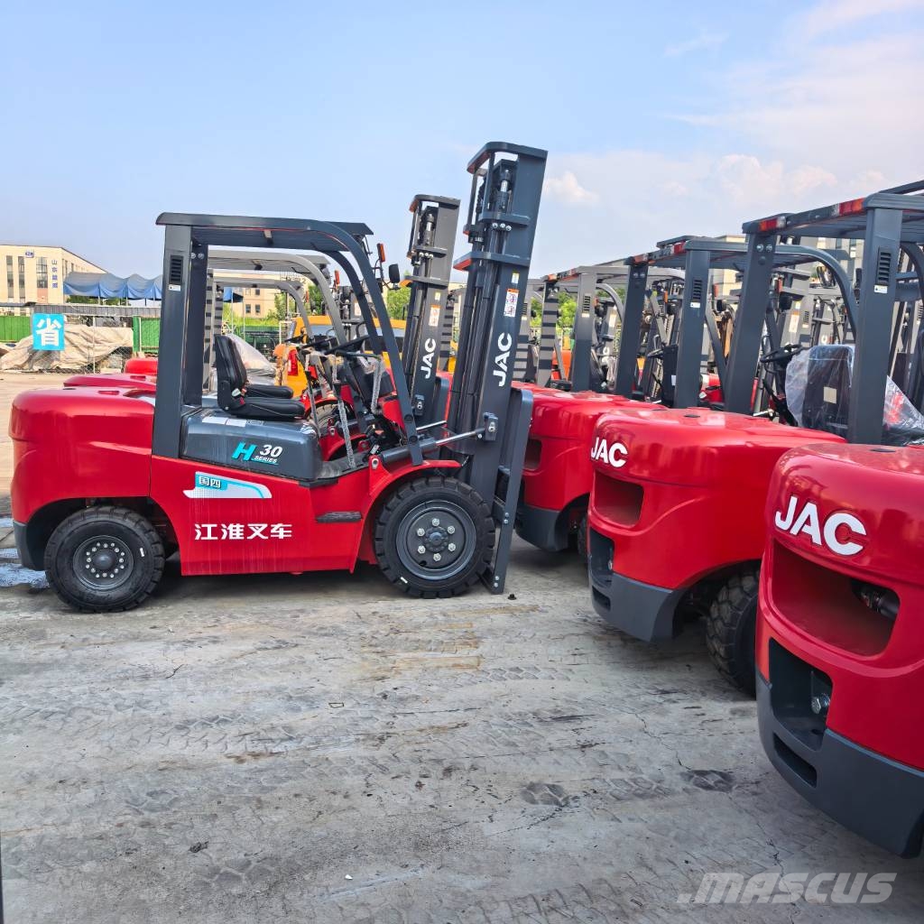 JAC CPCD 35 Crawler excavators
