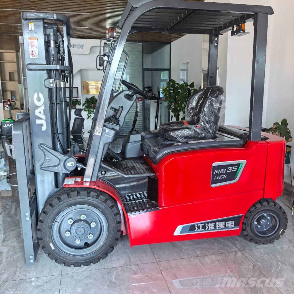 JAC CPCD 35 Crawler excavators