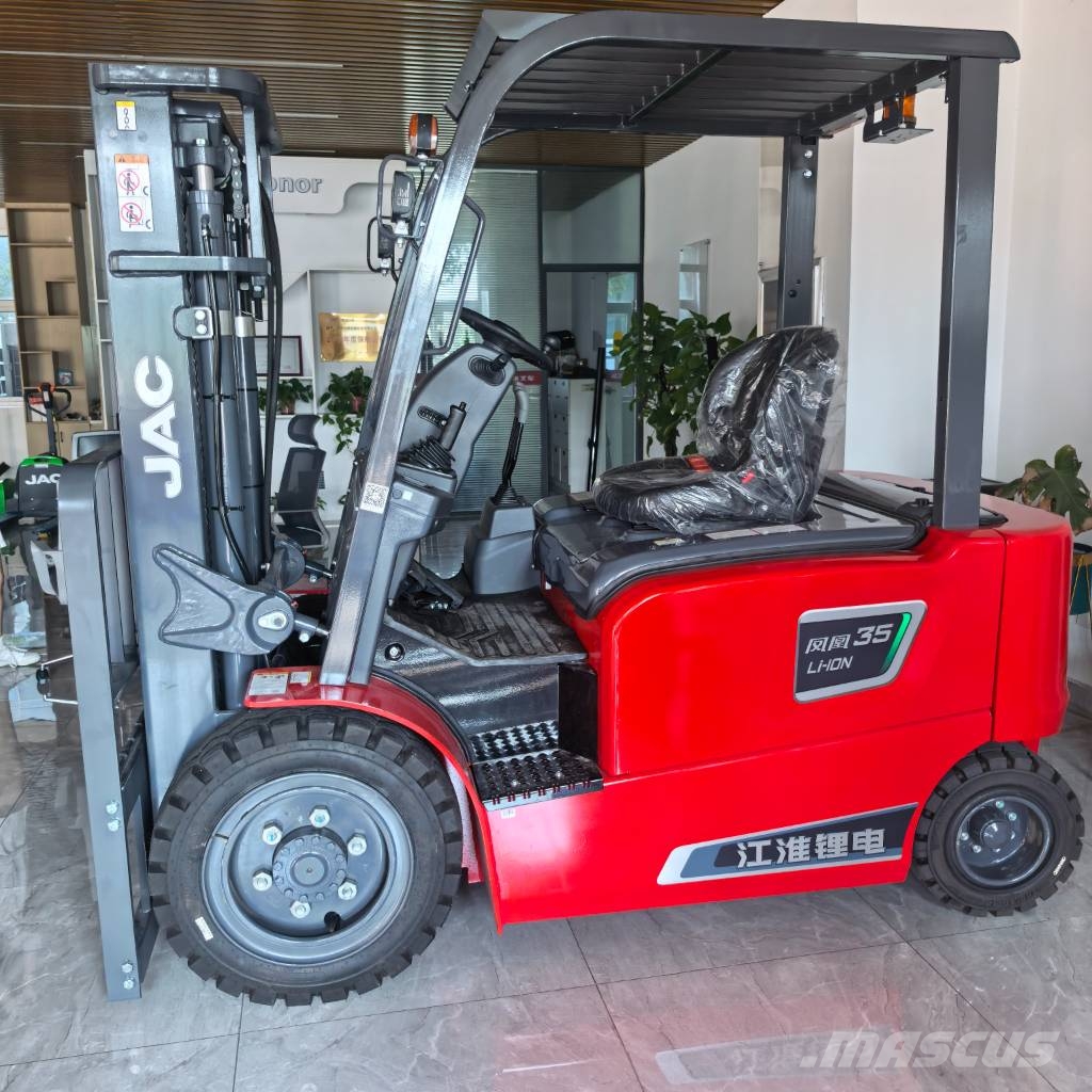 JAC CPCD 35 Crawler excavators