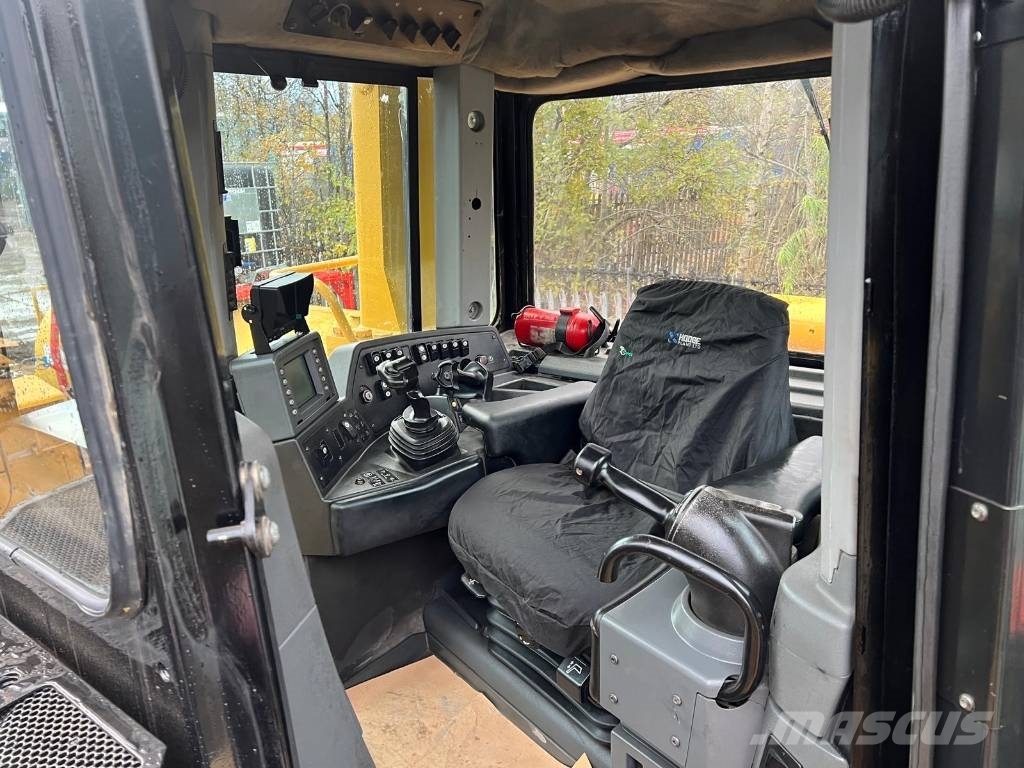 CAT D 9 T Гусеничные бульдозеры