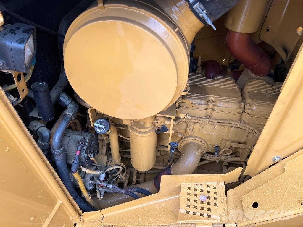CAT D 9 T Гусеничные бульдозеры