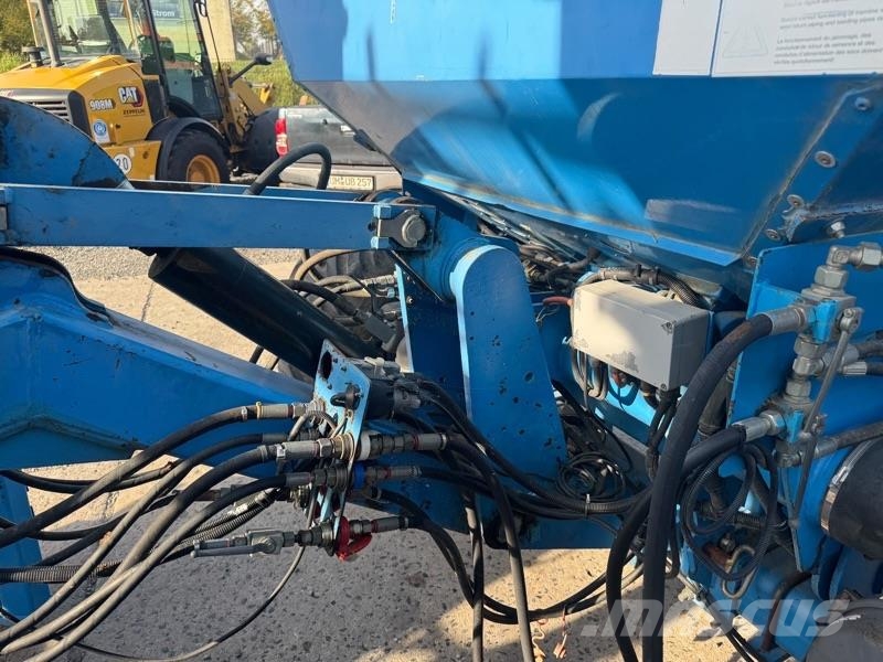 Lemken Rubin 9/600 KUA mit Solitair 9/600 Kmetijstvo - drugo