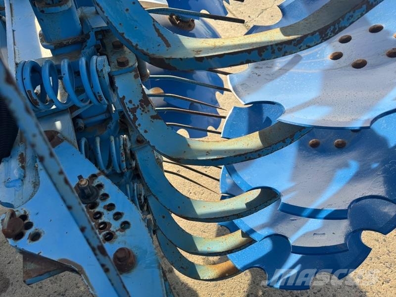 Lemken Rubin 9/600 KUA mit Solitair 9/600 Kmetijstvo - drugo