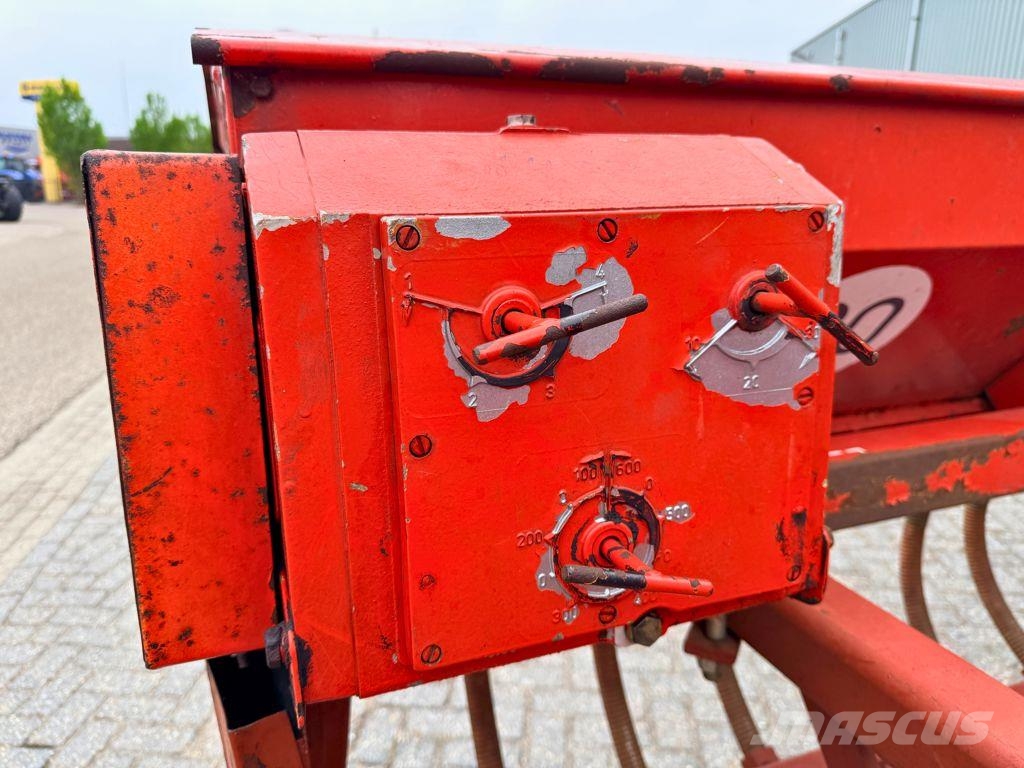 Knoche SG- M730 S Cultivator + Saxonia Zaaier カルチベーター