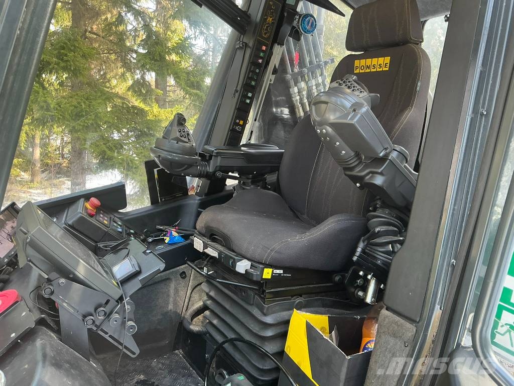 Ponsse SCORPION 8W Harvesteri