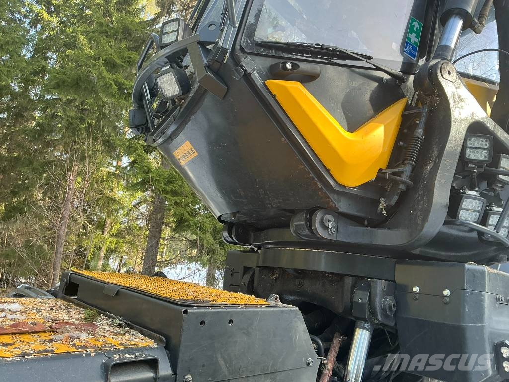 Ponsse SCORPION 8W Harvesteri