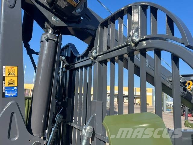 Farma Huggarvagn 12T med Drivning 8,5m kran Övriga vagnar