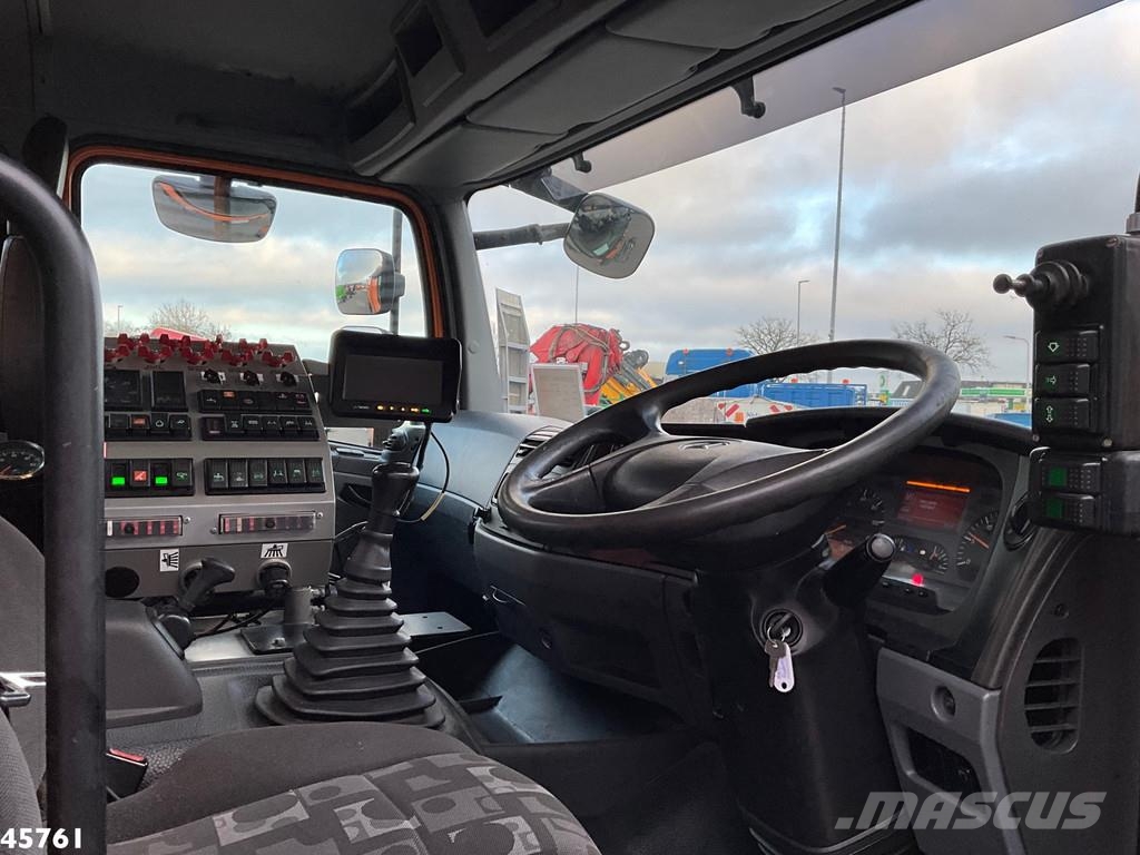 Mercedes-Benz Actros 1829 4x4 Bucher Cityfant 60 Links en rechts Camión de barrendero