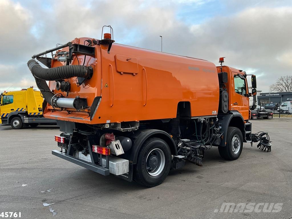 Mercedes-Benz Actros 1829 4x4 Bucher Cityfant 60 Links en rechts Camión de barrendero