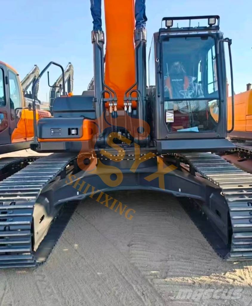 Doosan DX 360 Kāpurķēžu ekskavatori