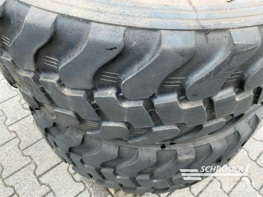 Merlo 4X 405/70 R24 KOMPLETTRÄDER タイヤ、ホイル、リム