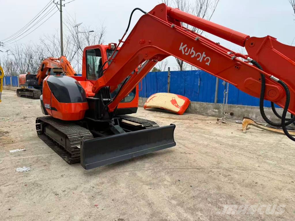 Kubota KX 185 中型挖掘机