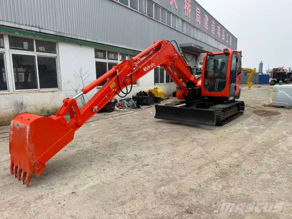 Kubota KX 185 中型挖掘机