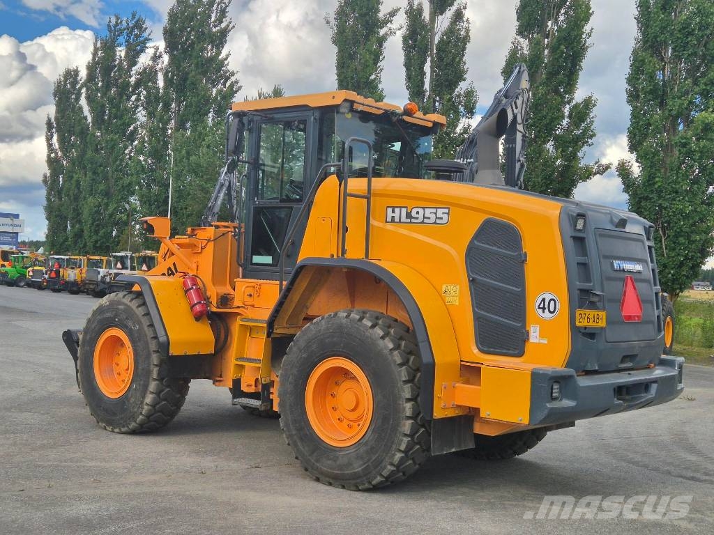 Hyundai HL 955 لوادر بعجل