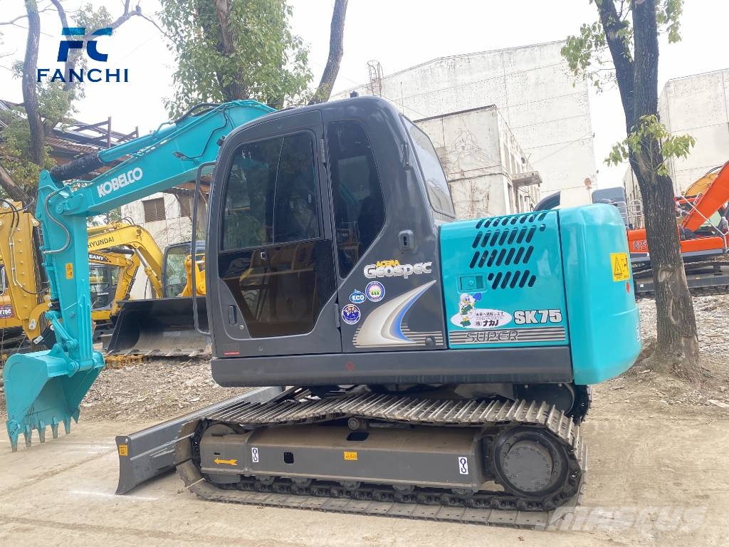 Kobelco SK 75 Excavadoras 7t - 12t