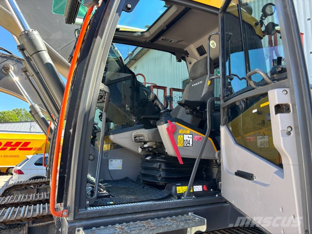 Volvo EC 300 EL med Leica Geosystems, Lagermaskin! Bandgrävare