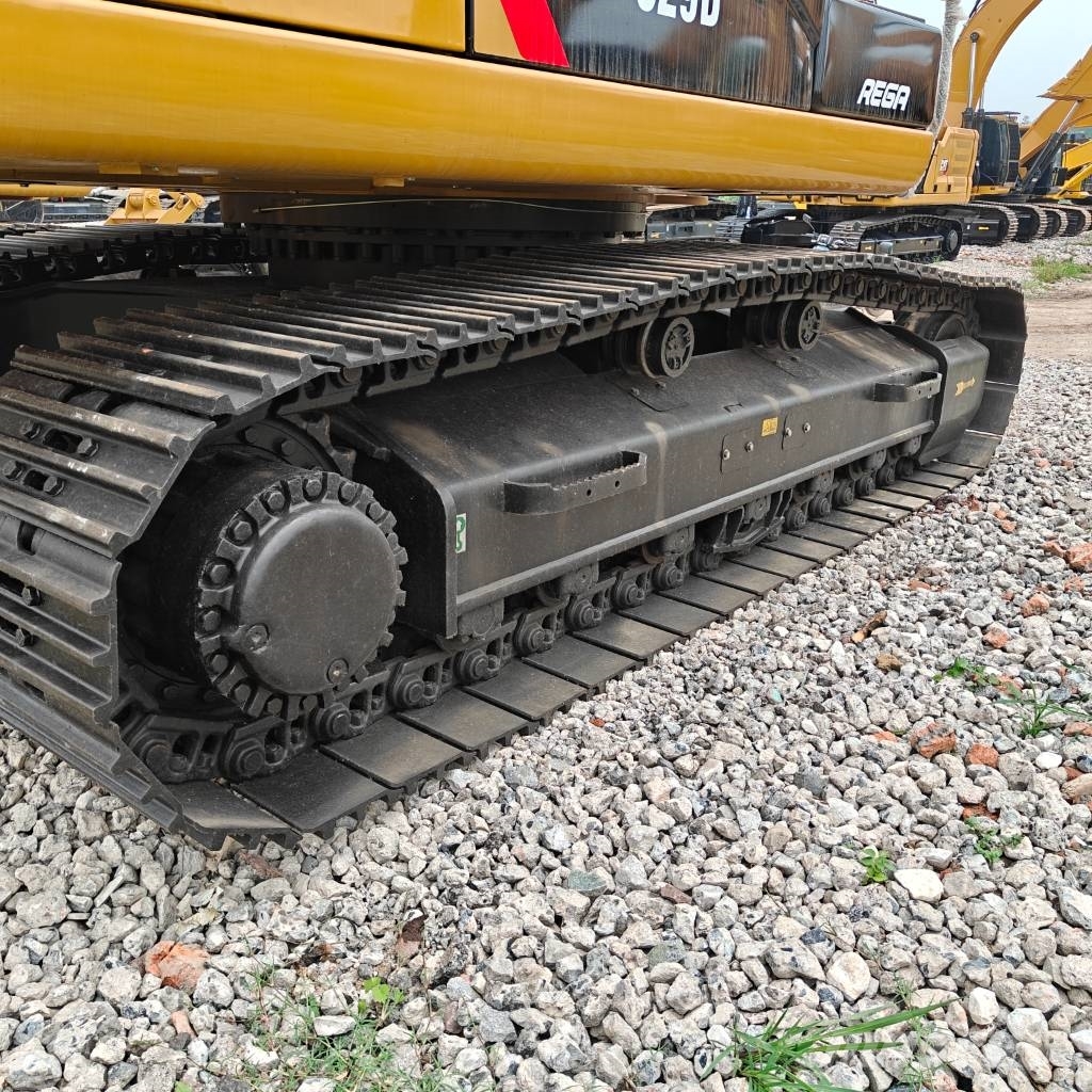 CAT 329D Escavadeiras de esteiras