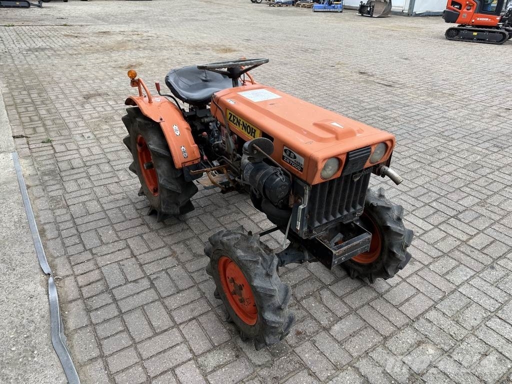 Kubota B7000 4WD minitractor Traktorer