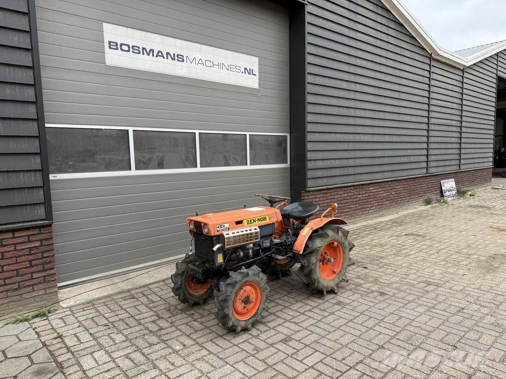 Kubota B7000 4WD minitractor Traktorer