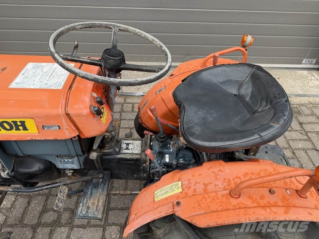 Kubota B7000 4WD minitractor Traktorer