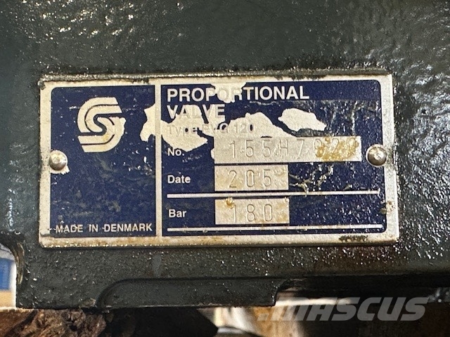 Parker POMPA HYDRAULICZNA + ROZDZIELACZ Гідравліка