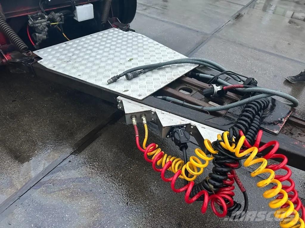 Lako 3 AXLE + RAMPEN EN HEFDAK 3,4 M Plataformas bajas